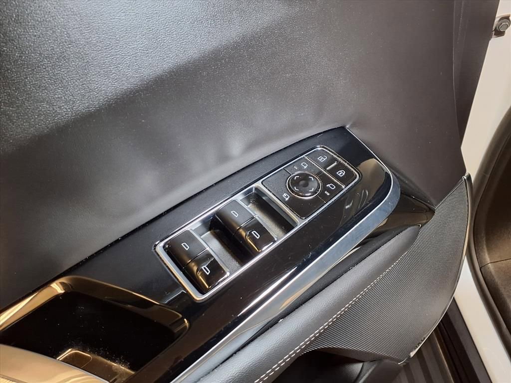 Certified 2025 Cadillac Escalade Sport Platinum image 14