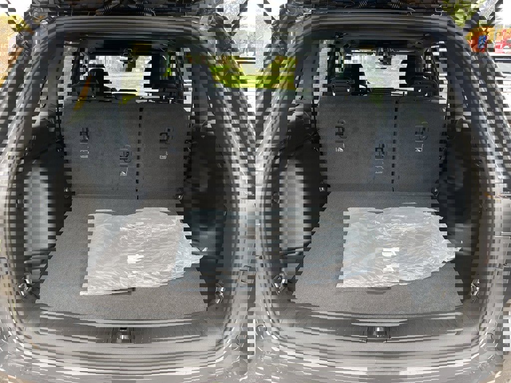 New 2025 Jeep Grand Cherokee Laredo X image 14