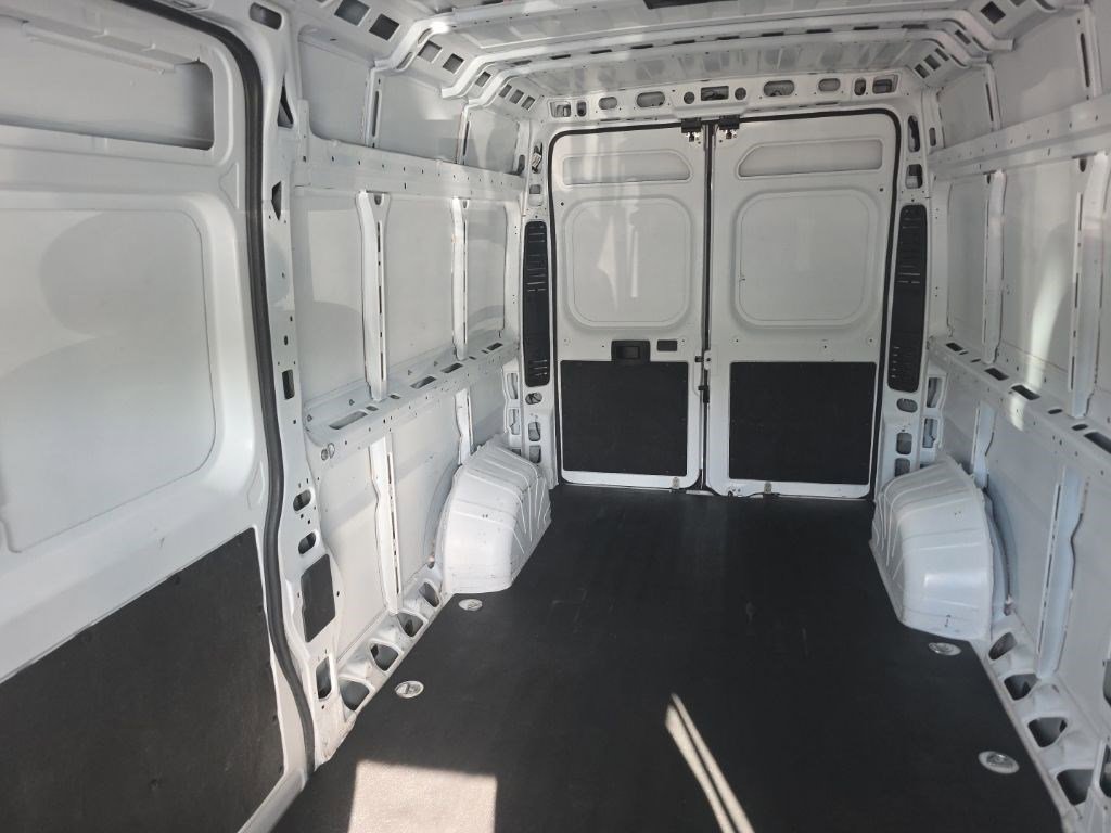 Used 2023 RAM ProMaster 2500 image 6