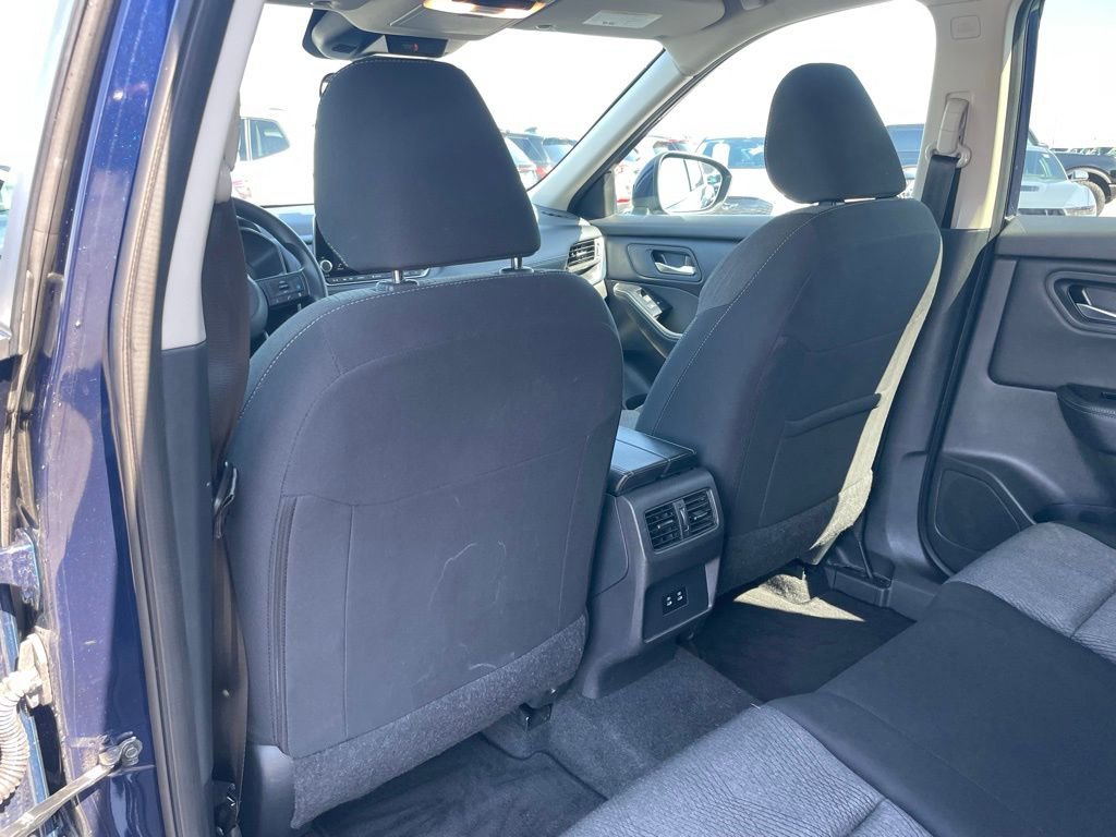 Used 2024 Nissan Rogue SV FWD image 48