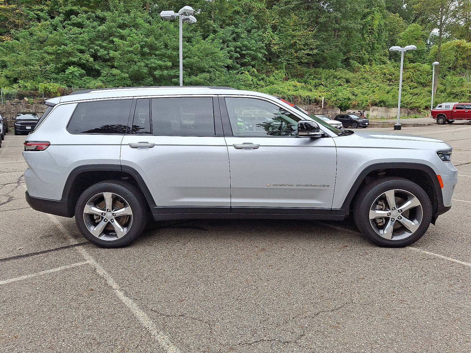 Certified 2021 Jeep Grand Cherokee L Limited w/ Trailer Tow Group (B) image 8