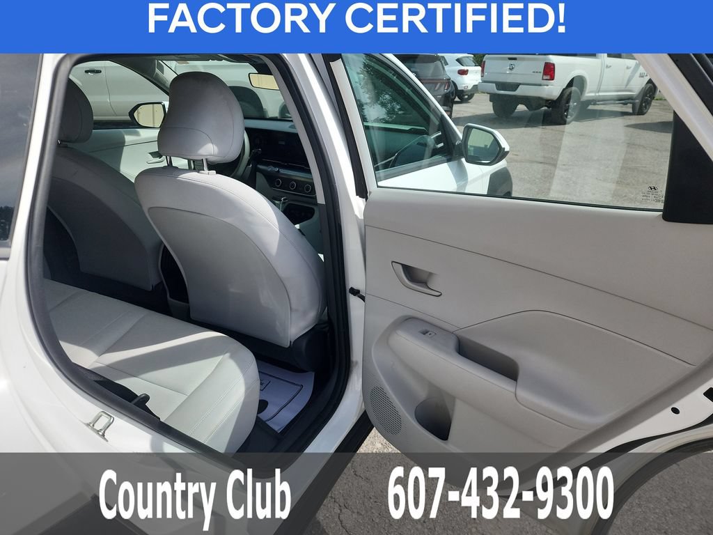 Certified 2025 Hyundai Kona SE AWD/4WD image 27