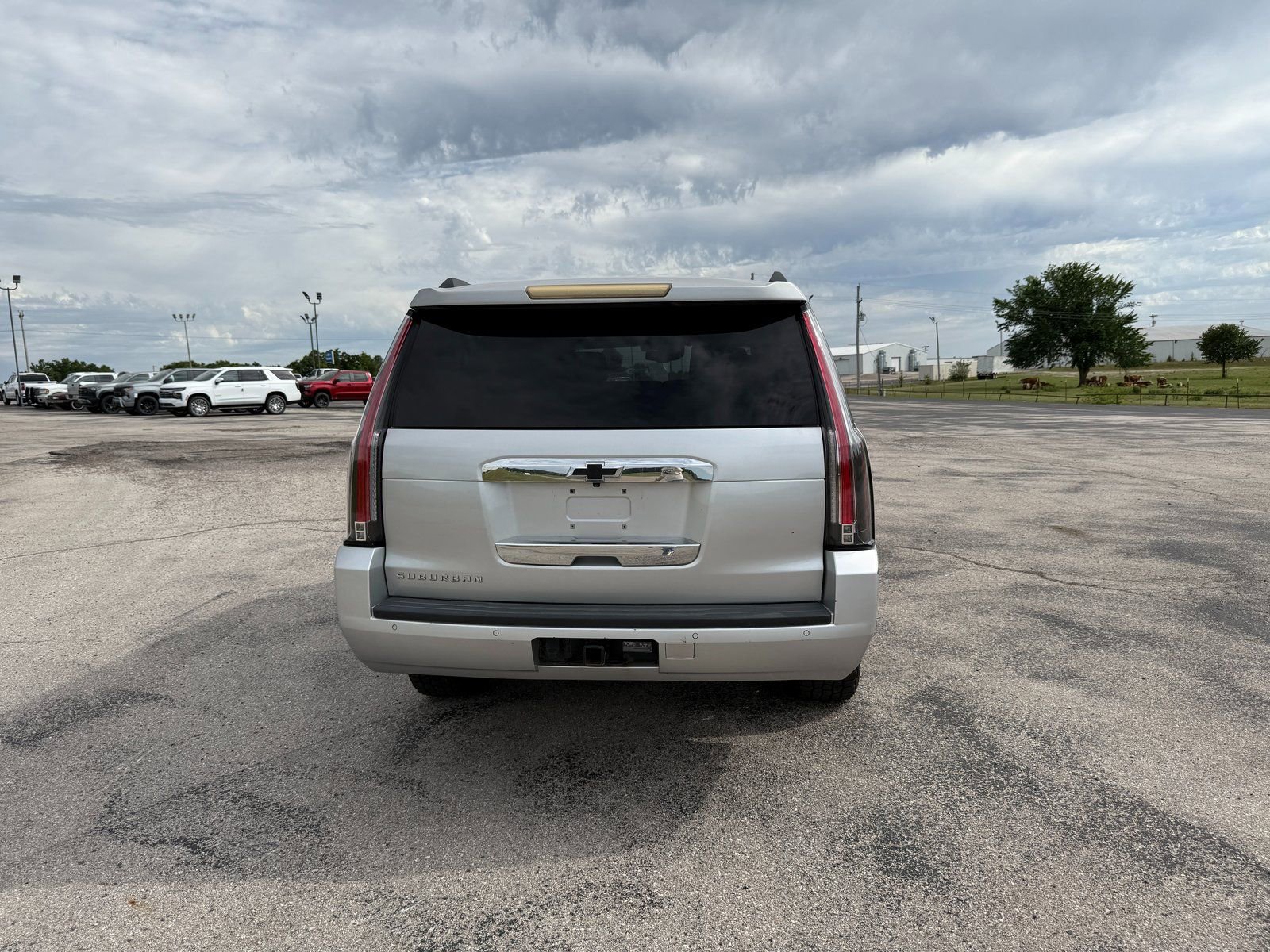 Used 2019 Chevrolet Suburban LT image 7