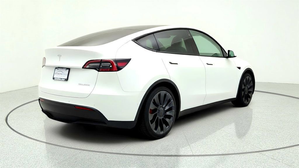 Used 2022 Tesla Model Y Performance AWD/4WD image 5