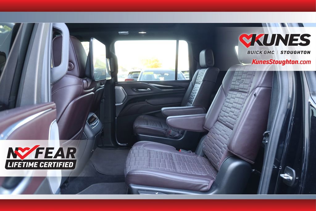 Used 2024 Cadillac Escalade ESV Sport Platinum w/ LPO, ONYX Package image 32