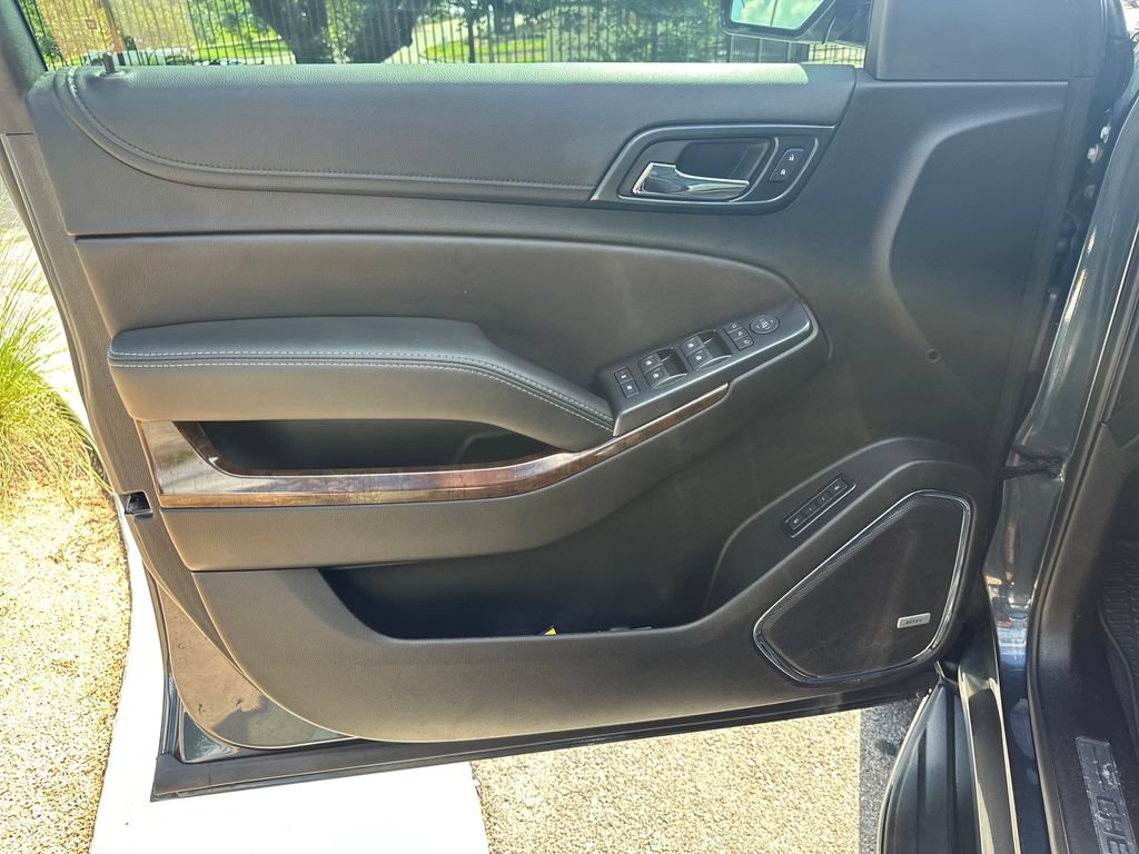 Used 2019 Chevrolet Tahoe LT RWD image 16