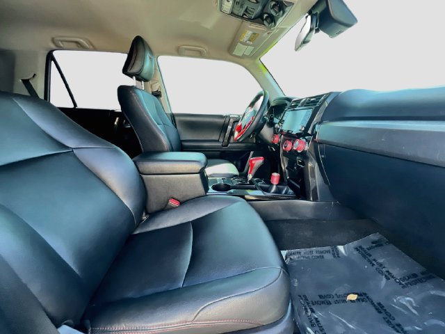 Used 2020 Toyota 4Runner TRD Off-Road Premium AWD/4WD image 26