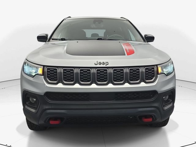 Used 2024 Jeep Compass Trailhawk AWD/4WD image 4