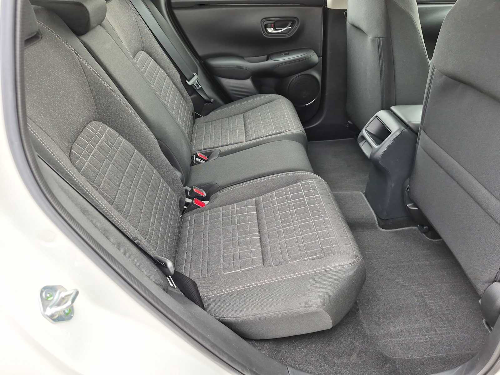 Certified 2025 Honda HR-V LX image 19
