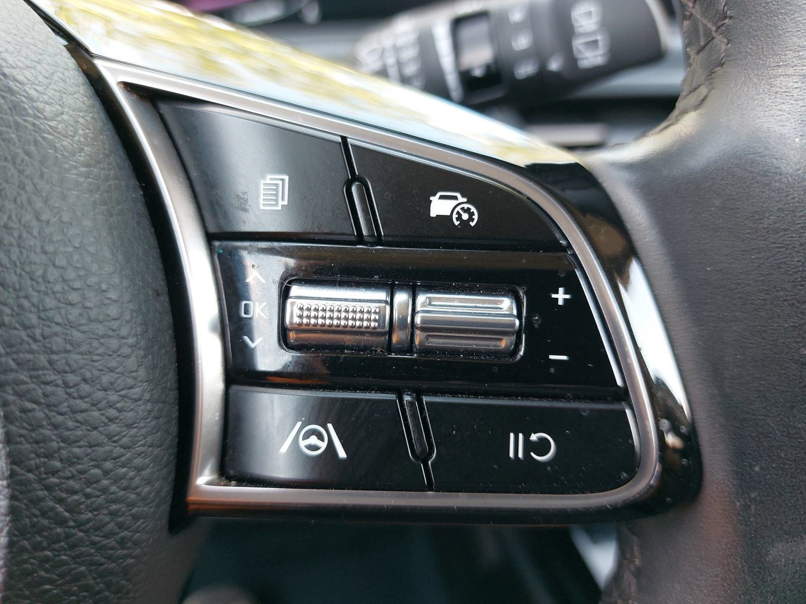 Used 2025 Kia Seltos S FWD image 18
