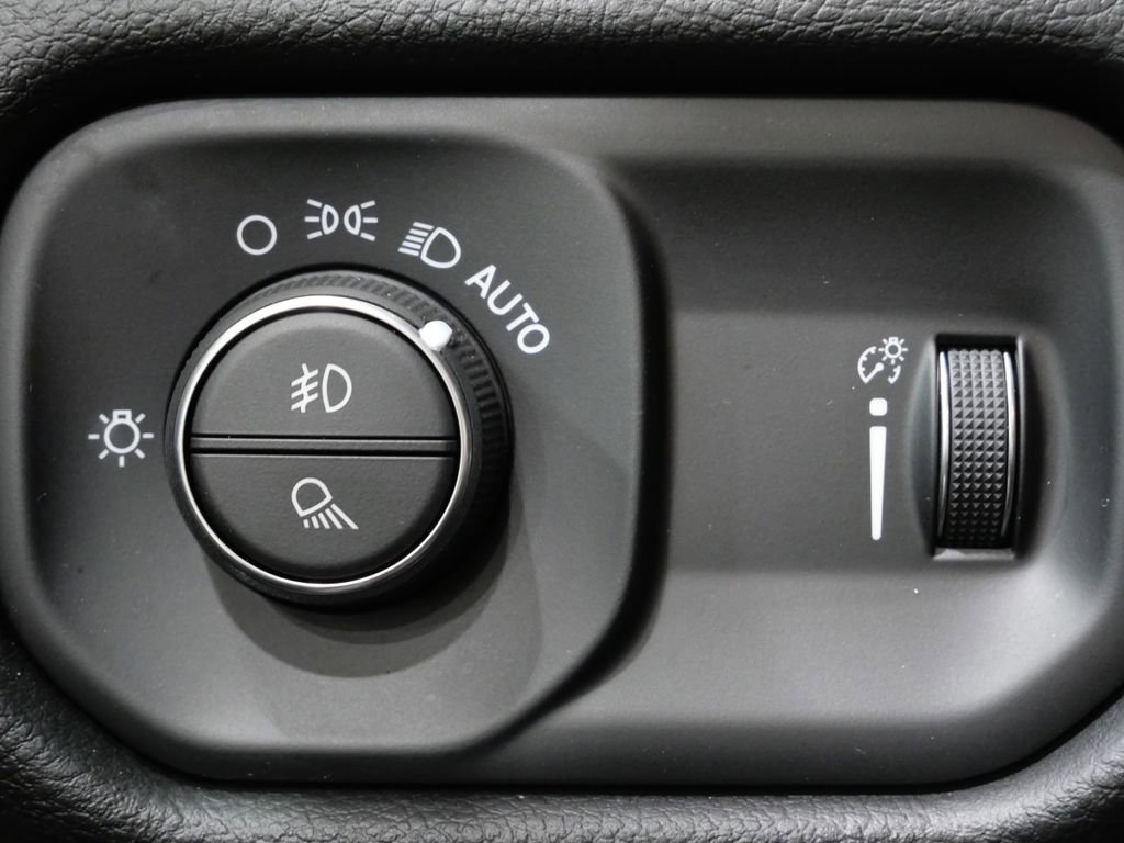 Used 2023 RAM 1500 Big Horn image 13