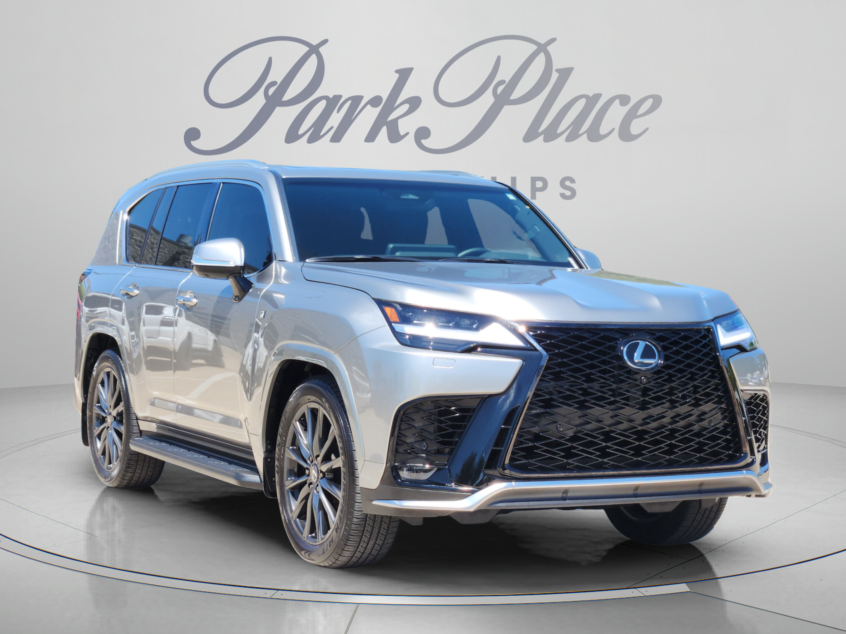 Used 2026 Lexus LX 600 F Sport w/ Accessory Package (Z1) AWD/4WD image 5
