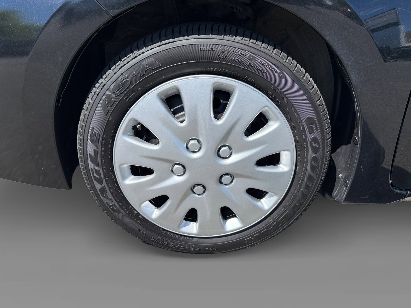 Used 2019 Toyota Corolla LE image 9