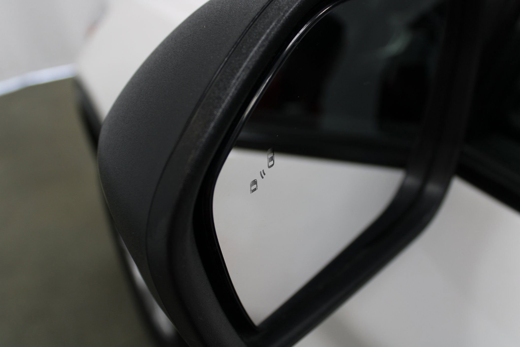 Used 2021 Ford Explorer XLT w/ Equipment Group 202A image 10