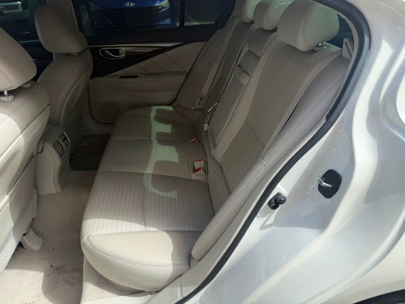 Used 2014 INFINITI Q50 AWD w/ Deluxe Touring Package image 13