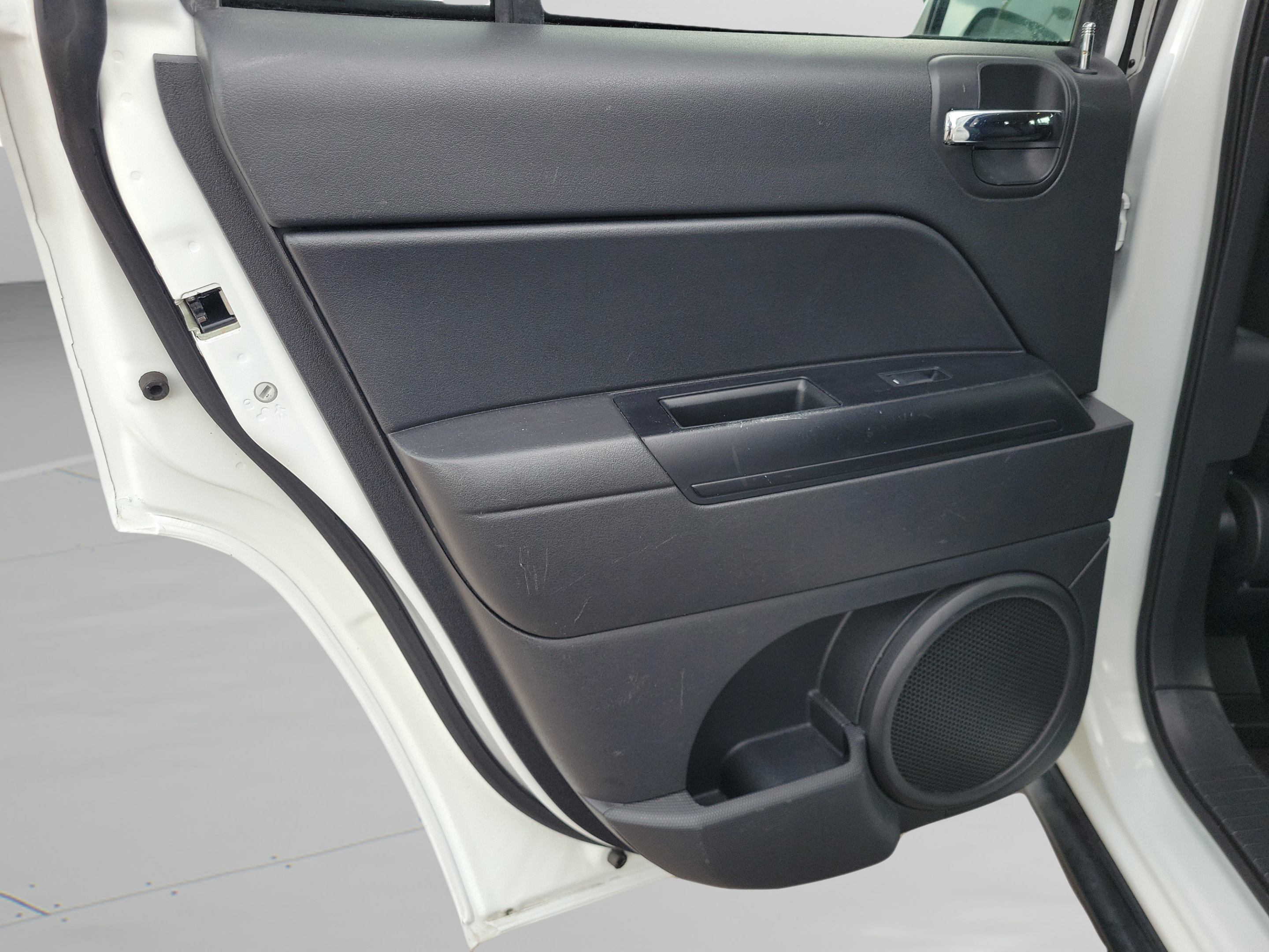 Used 2016 Jeep Compass Sport w/ Power Value Group FWD image 24