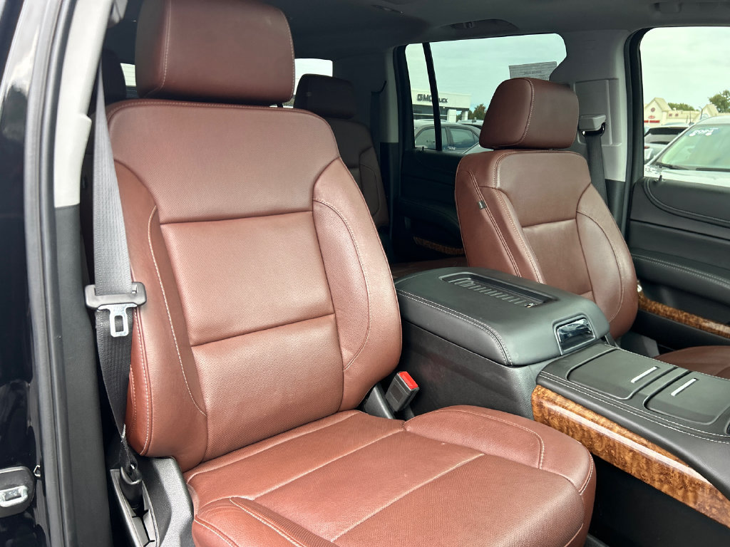 Certified 2020 Chevrolet Suburban Premier w/ Premier Plus Edition AWD/4WD image 37