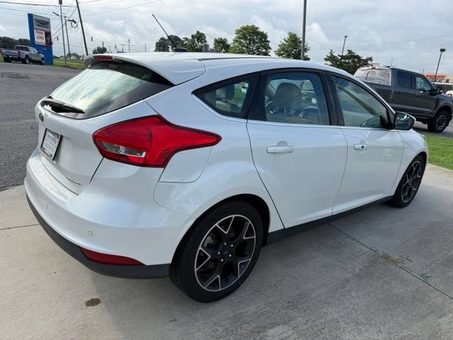 Used 2016 Ford Focus Titanium FWD image 10