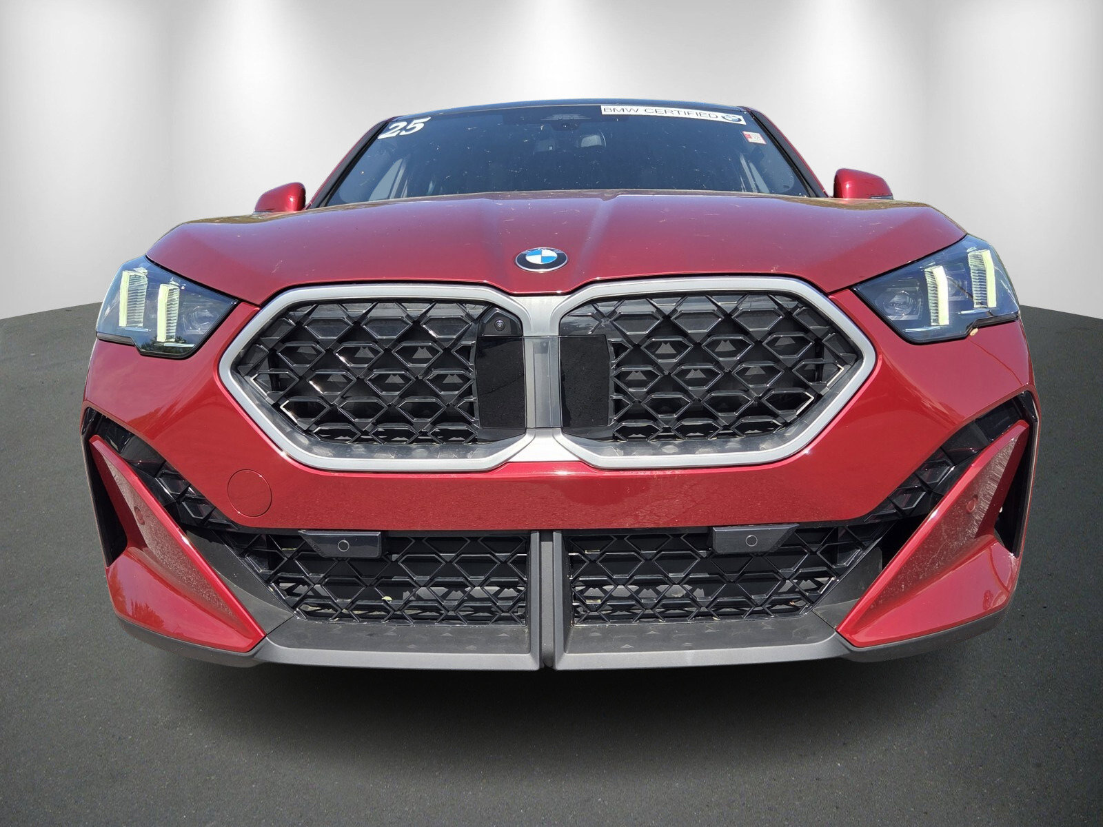 Certified 2025 BMW X2 xDrive28i image 2