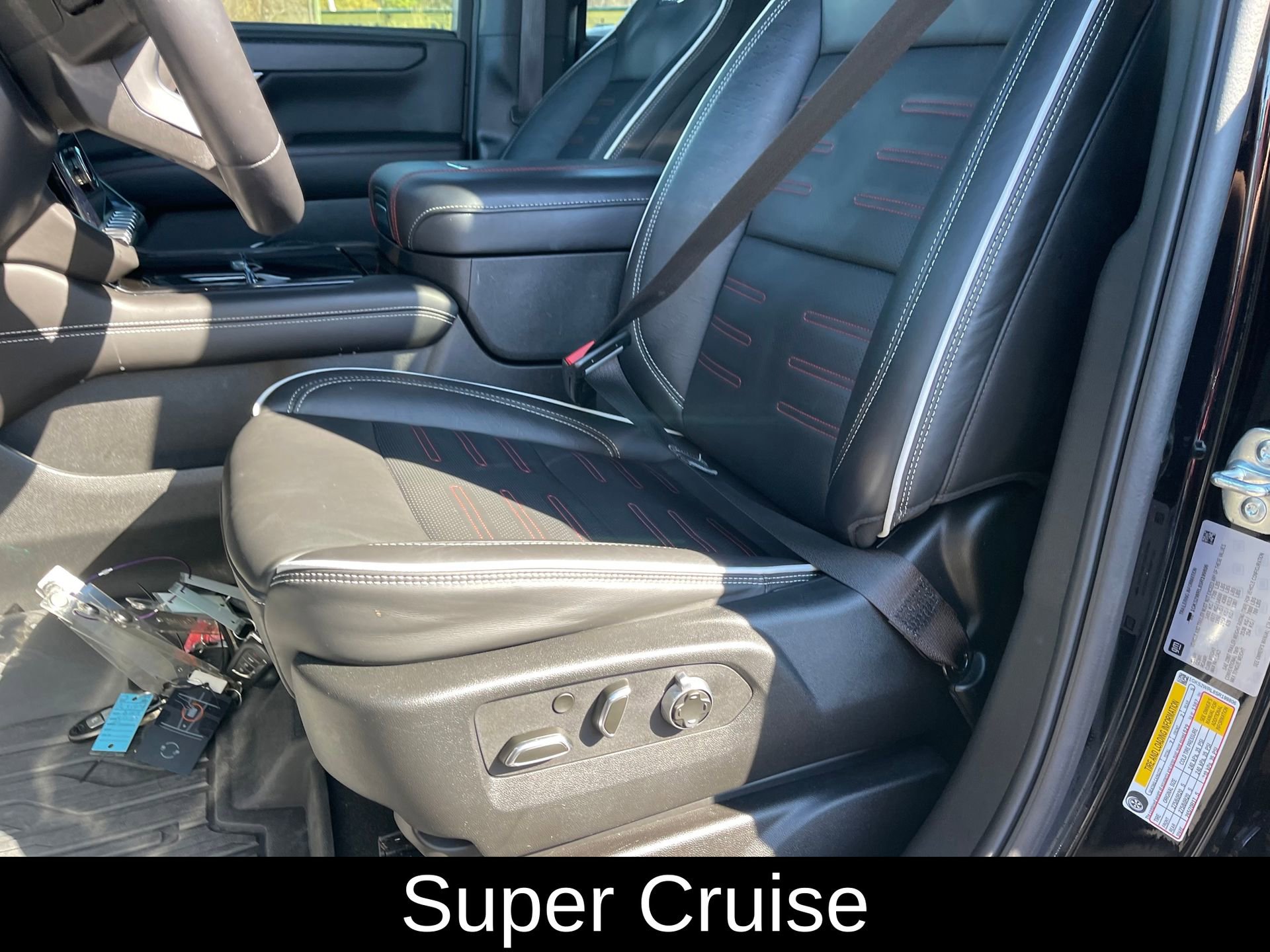 Used 2025 GMC Yukon XL AT4 Ultimate image 14