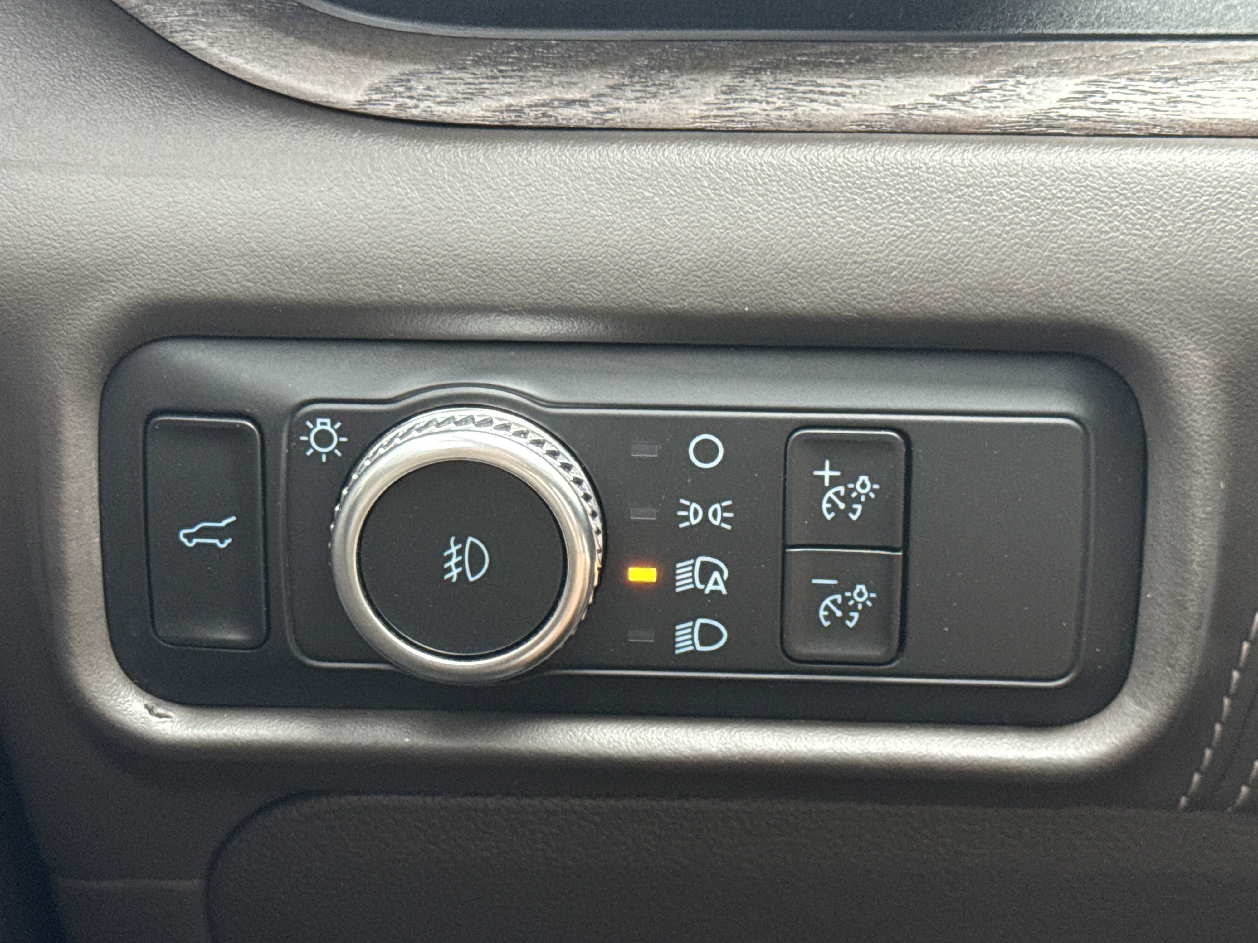 Certified 2022 Ford Explorer Platinum w/ Equipment Group 601A image 22