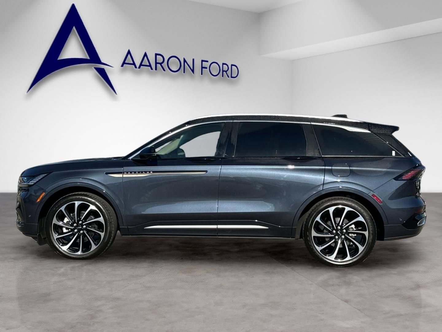 Used 2024 Lincoln Nautilus Black Label image 3