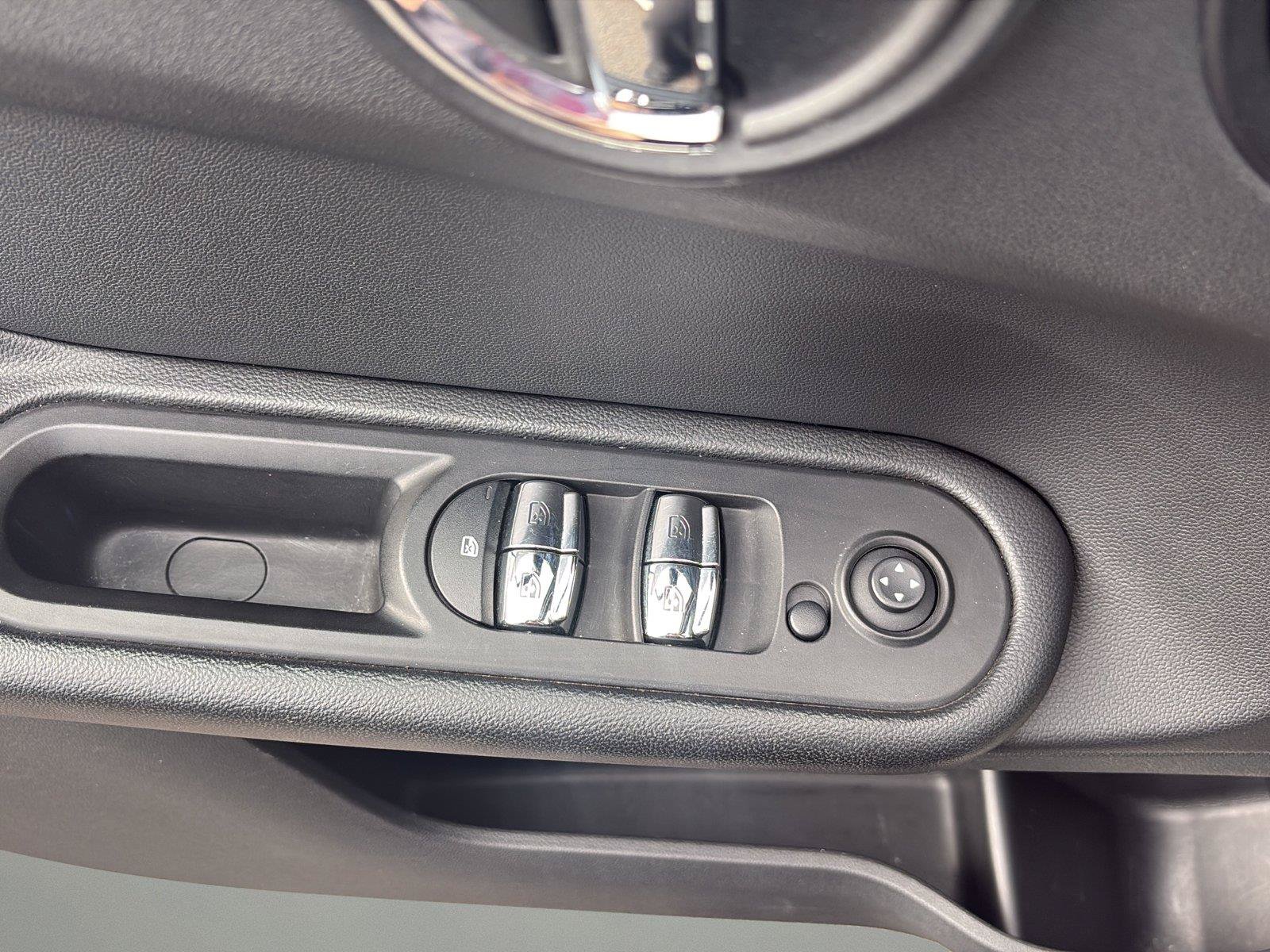Used 2017 MINI Cooper Countryman ALL4 AWD/4WD image 37