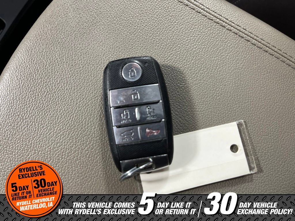 Used 2015 Kia Sedona SX Limited FWD image 38
