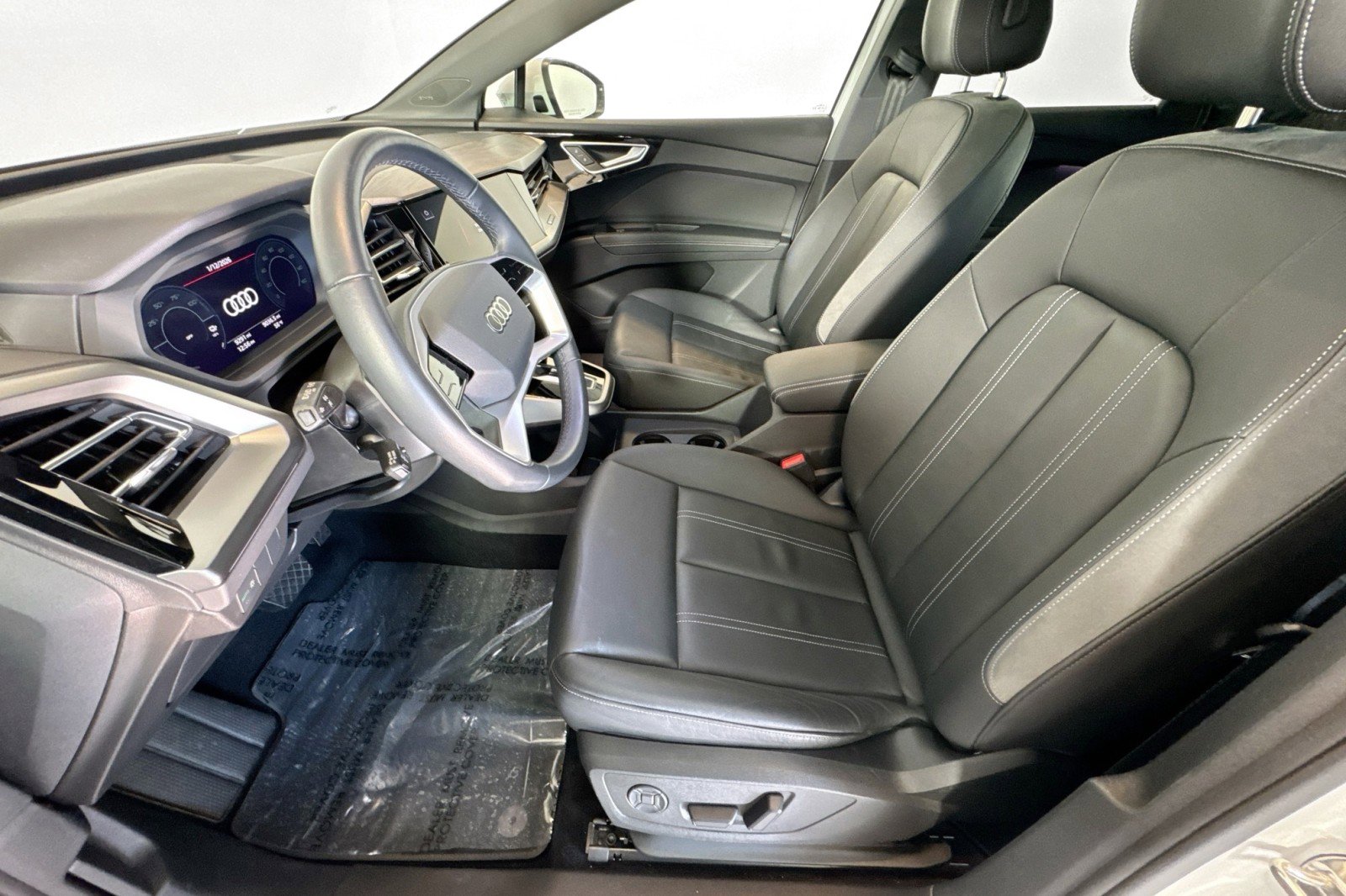 Used 2024 Audi Q4 e-tron Premium Plus image 19