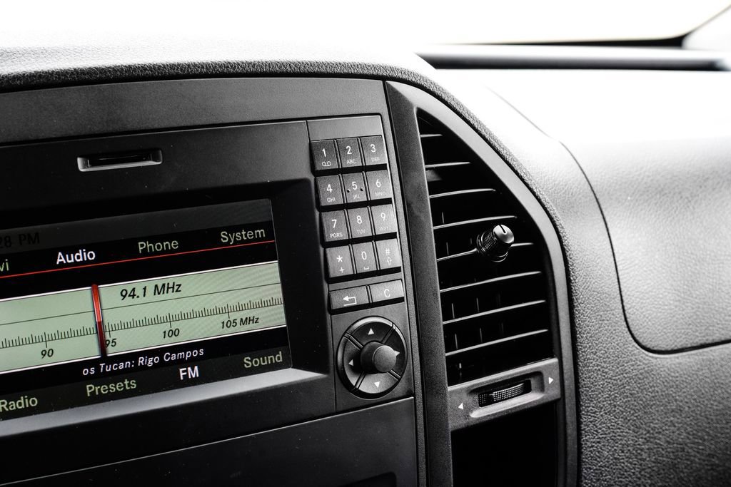 Used 2017 Mercedes-Benz Metris Passenger w/ Driver Efficiency Package image 19