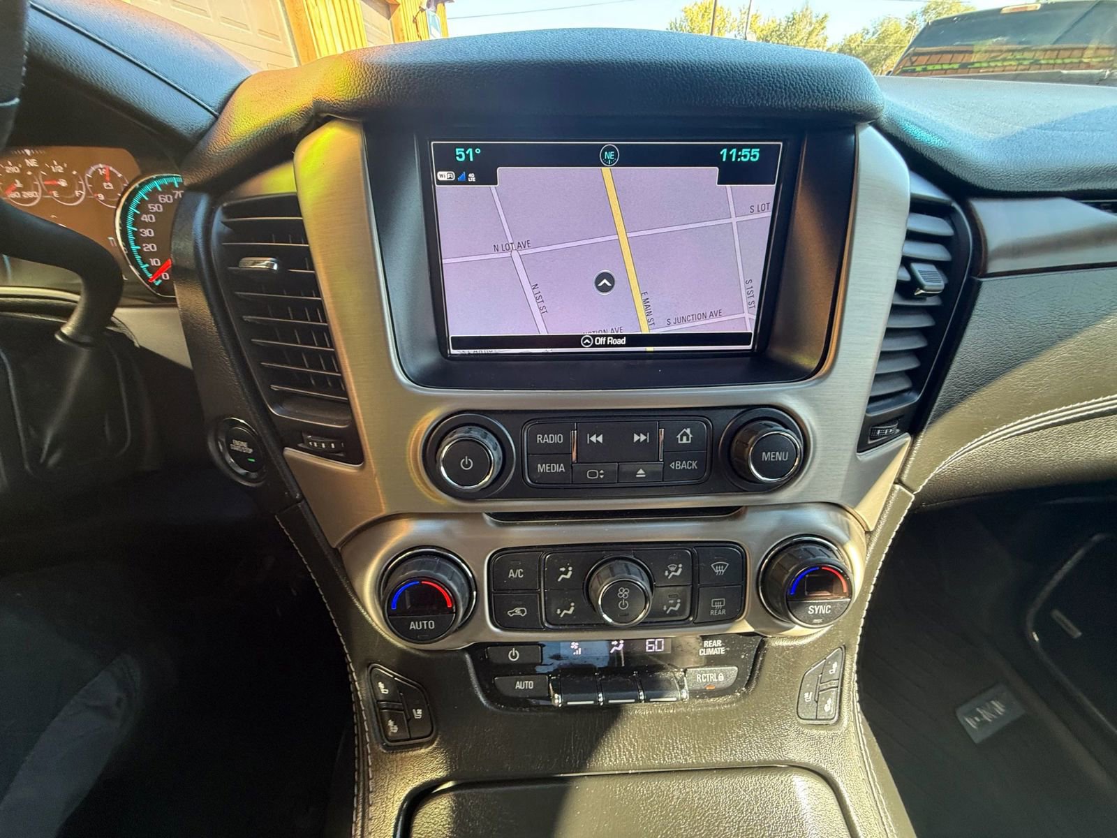 Used 2018 GMC Yukon Denali w/ Denali Ultimate Package image 19