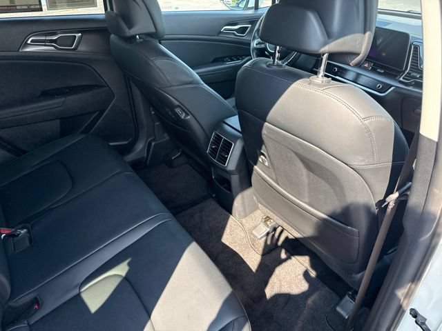 Used 2023 Kia Sportage EX AWD/4WD image 17