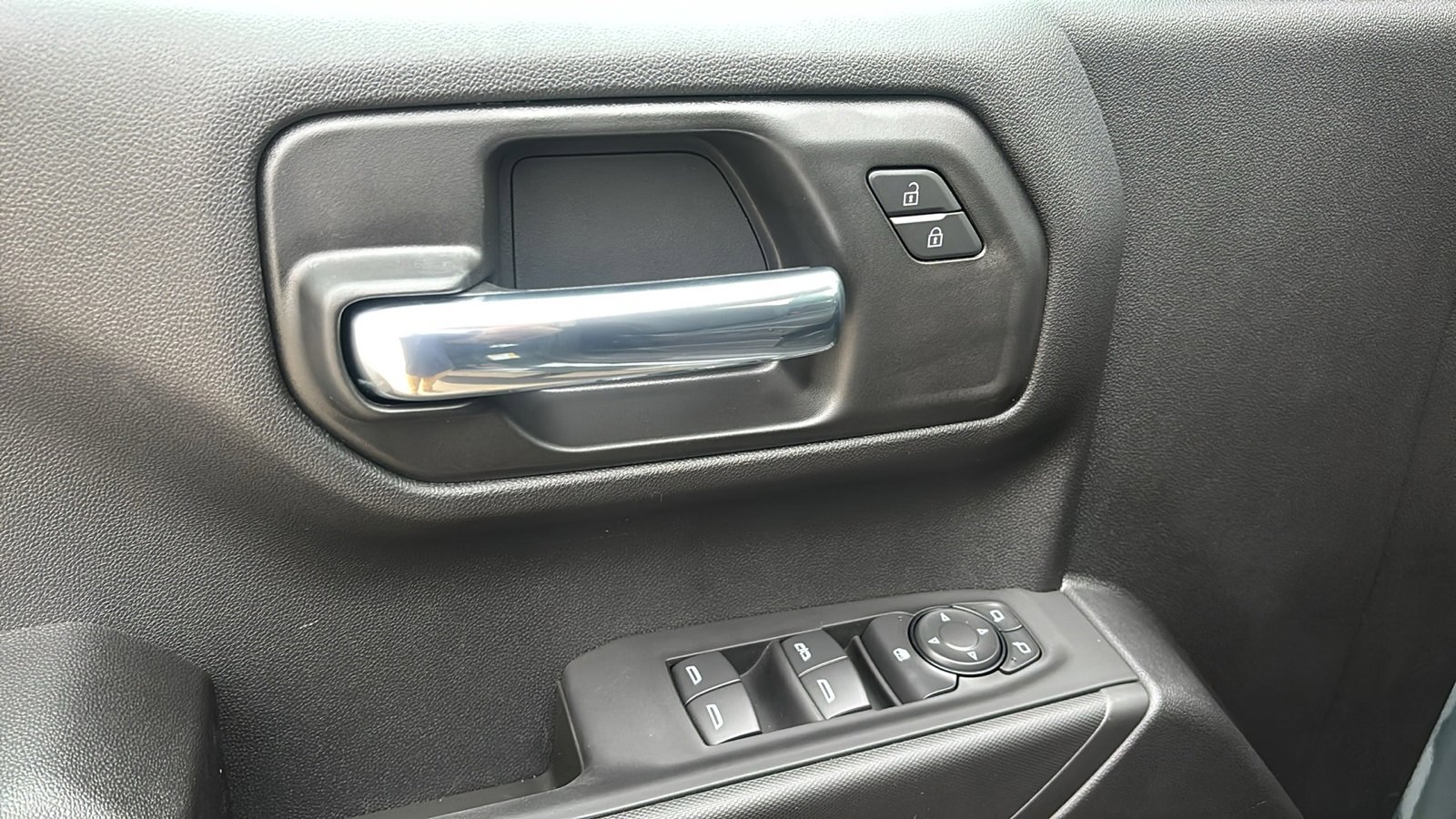 New 2026 Chevrolet Silverado 1500 Custom Trail Boss w/ Turbomax Blackout Package image 24