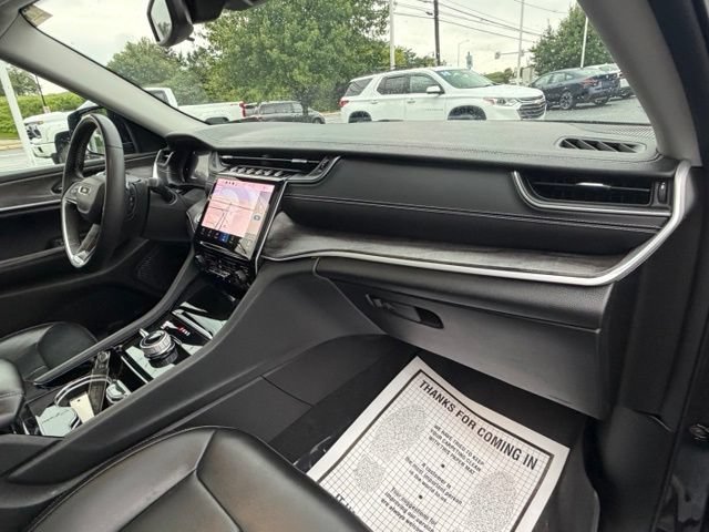Used 2023 Jeep Grand Cherokee L Limited AWD/4WD image 40