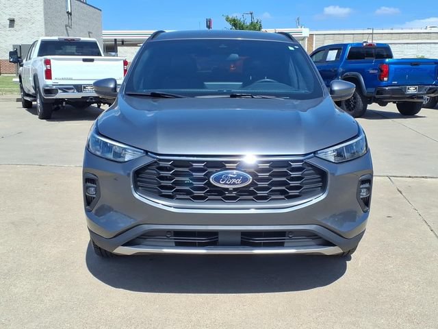 Used 2024 Ford Escape ST-Line Select w/ Tech Pack #1 AWD/4WD image 2