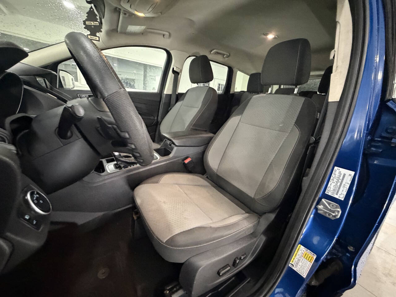Used 2017 Ford Escape SE w/ Equipment Group 201A AWD/4WD image 24