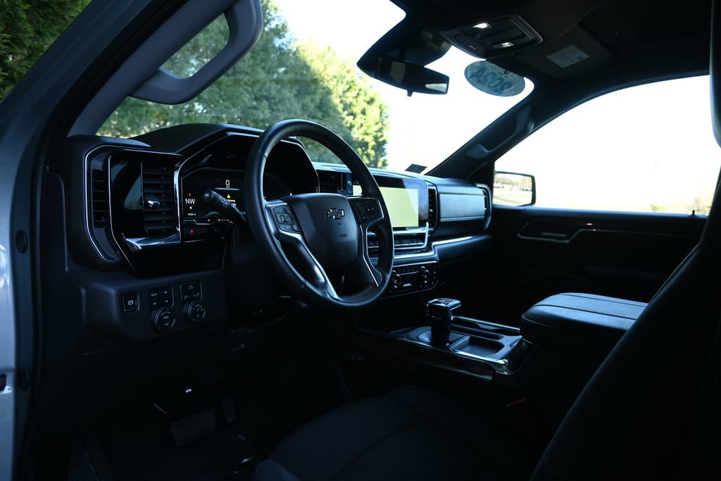 Used 2024 Chevrolet Silverado 1500 LT Trail Boss image 14