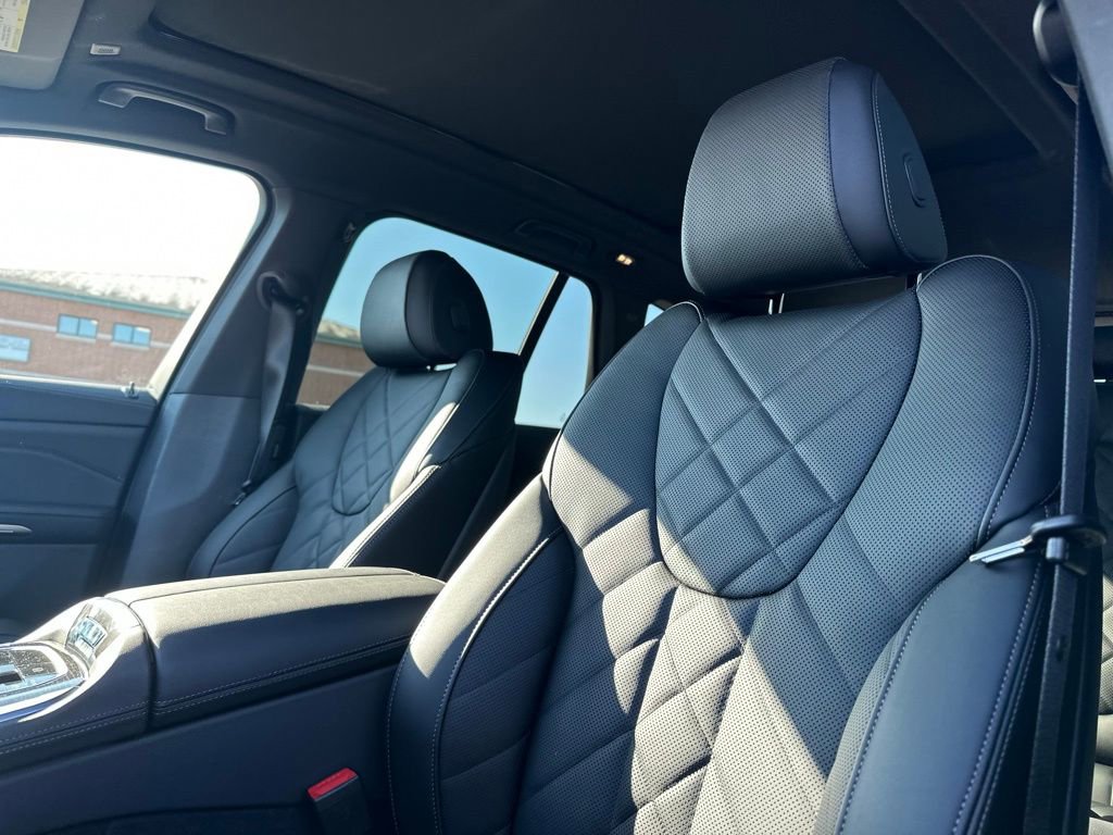 New 2026 BMW X5 xDrive40i w/ M Sport Package AWD/4WD image 16