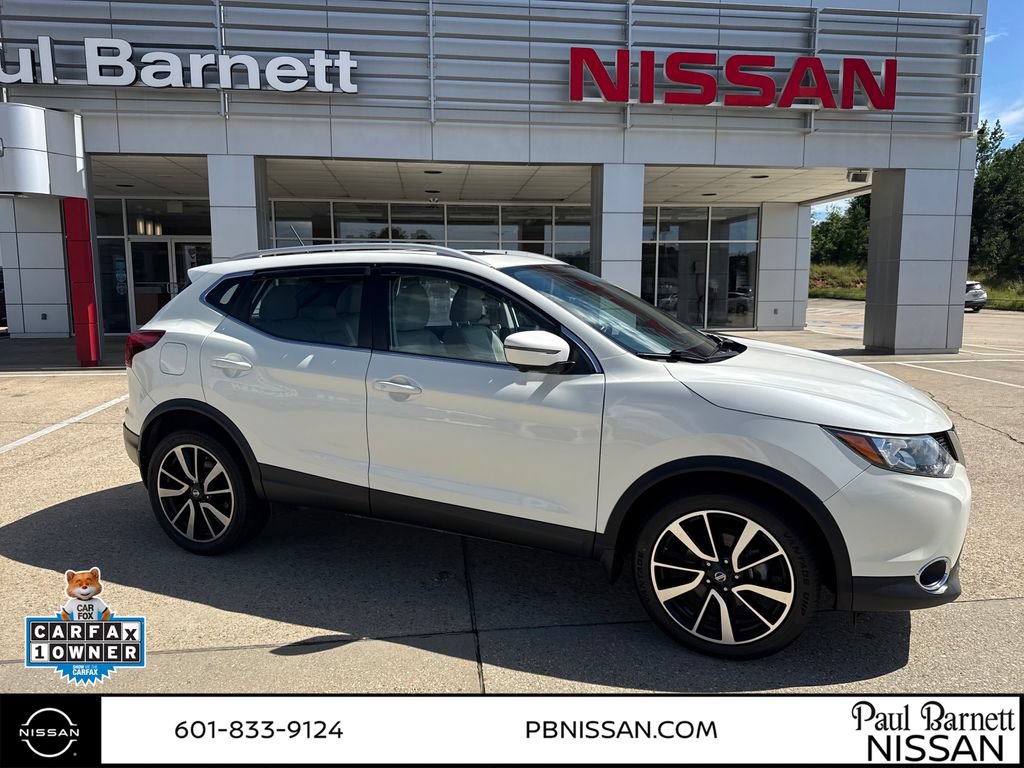 Used 2018 Nissan Rogue Sport SL w/ SL Premium Package FWD image 4