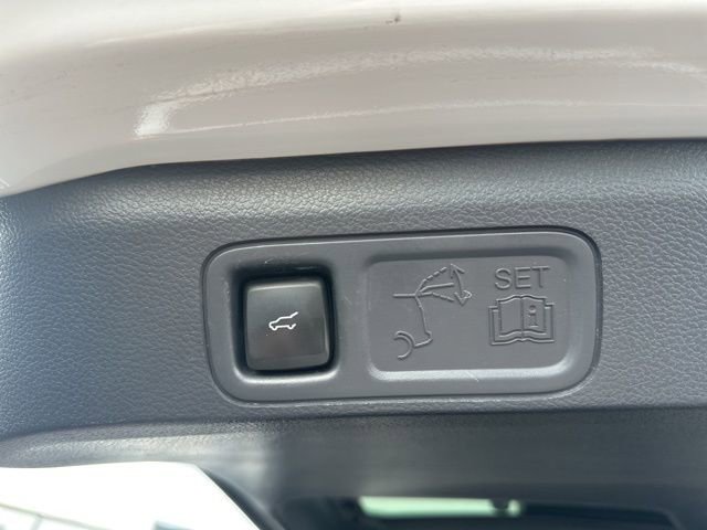 Used 2024 Ford Expedition XLT image 36
