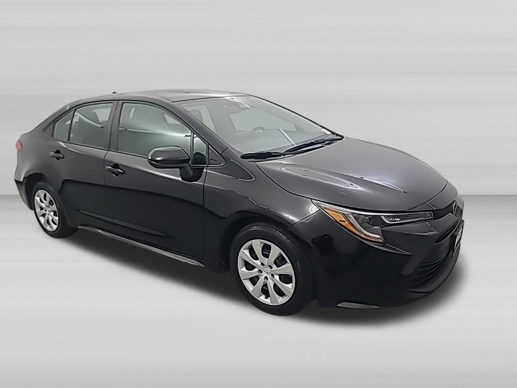 Used 2024 Toyota Corolla LE FWD image 3