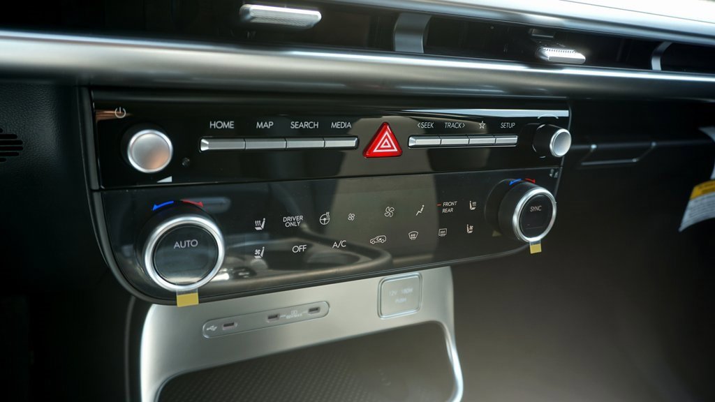 New 2026 Hyundai Ioniq 9 SEL image 17