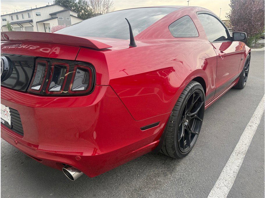 Used 2013 Ford Mustang GT RWD image 45