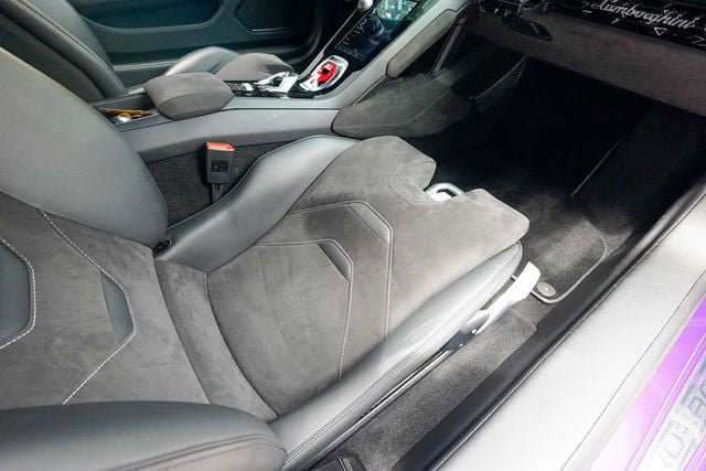 Used 2021 Lamborghini Huracan EVO image 89