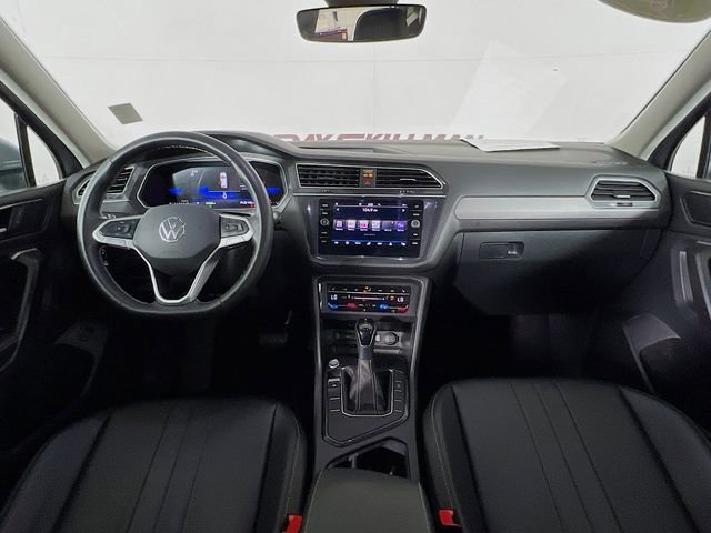 Used 2024 Volkswagen Tiguan SE image 24