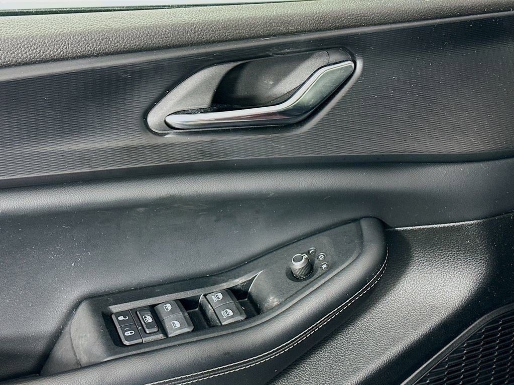 Certified 2024 Jeep Grand Cherokee Altitude image 27