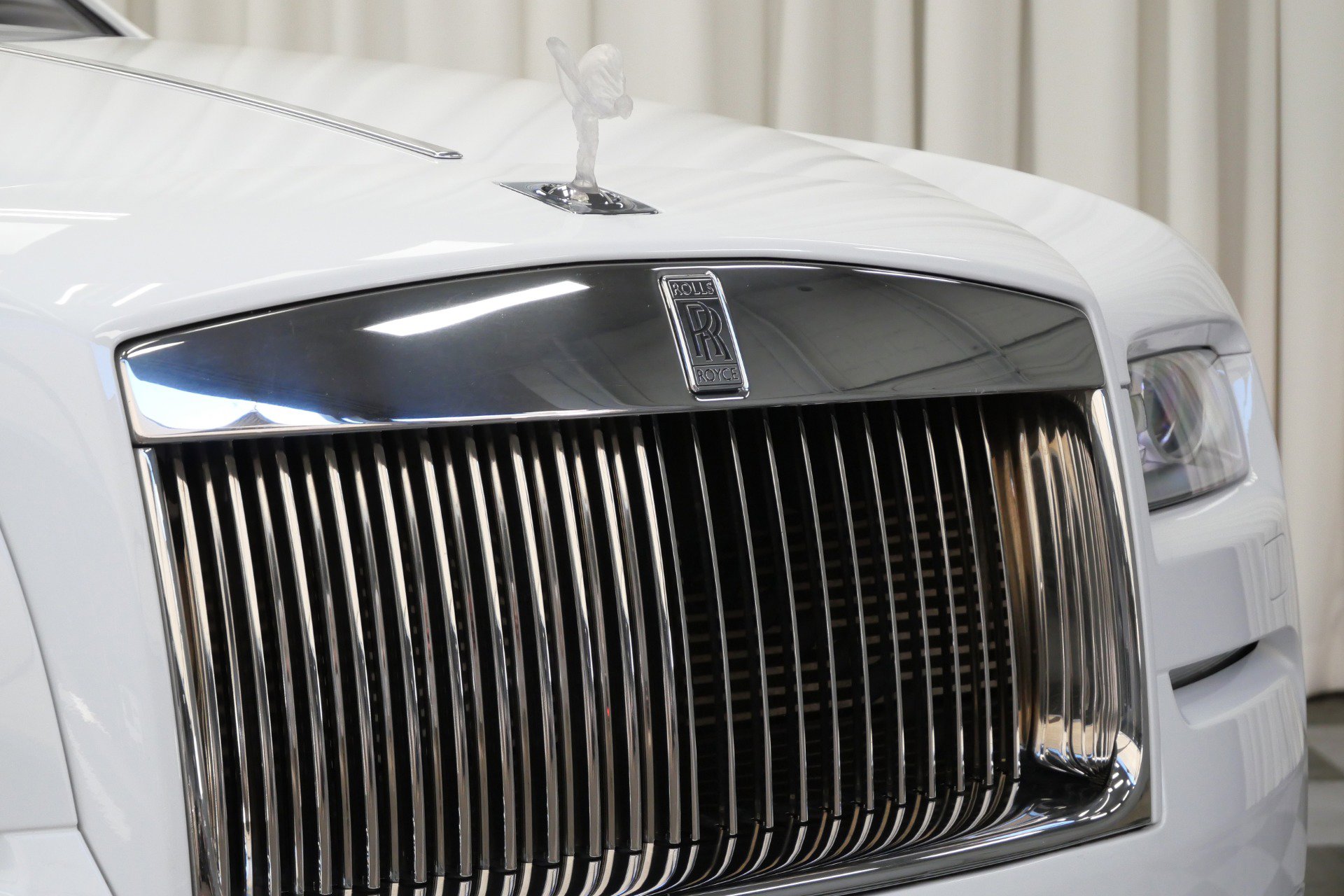 Used 2016 Rolls-Royce Wraith RWD image 54