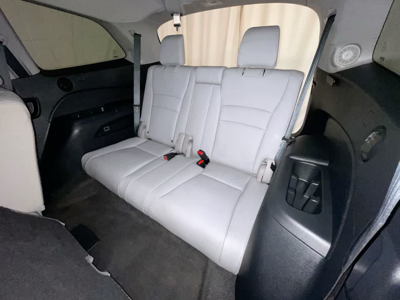 Used 2017 Honda Pilot Touring image 24