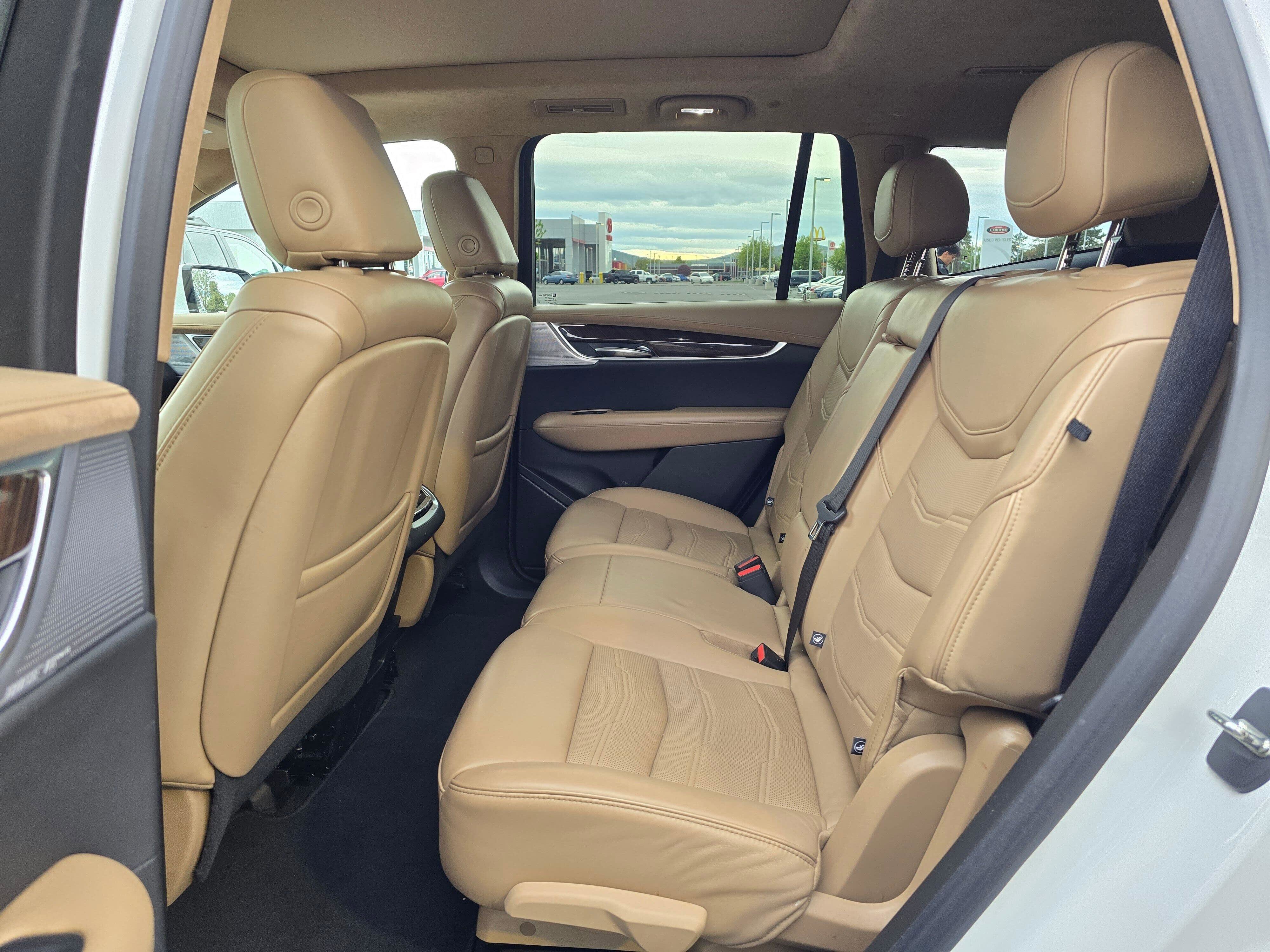 Used 2023 Cadillac XT6 Premium Luxury w/ Platinum Package image 17