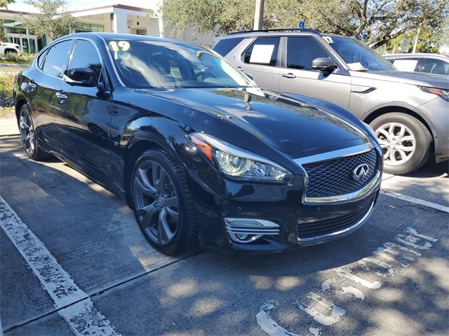 Used 2019 INFINITI Q70 Luxe image 30